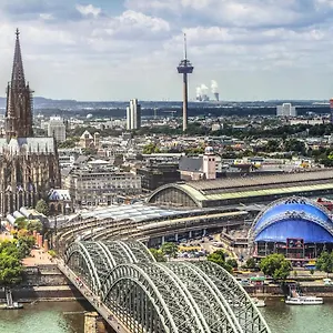 https://holiday-inn-express-cologne-troisdorf.topcolognehotels.com