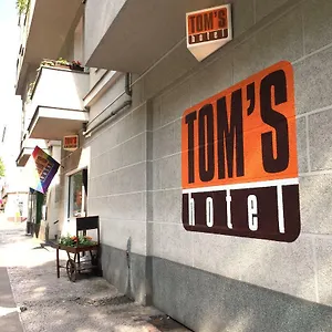 https://toms-hotel.find-berlin-hotels.com